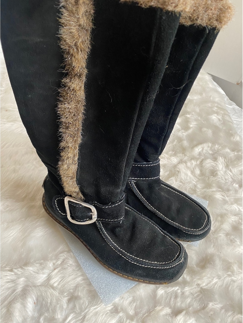 Sorel Women's Black Suede Knee-High Winter Boots with Faux Fur Trim and Buckle